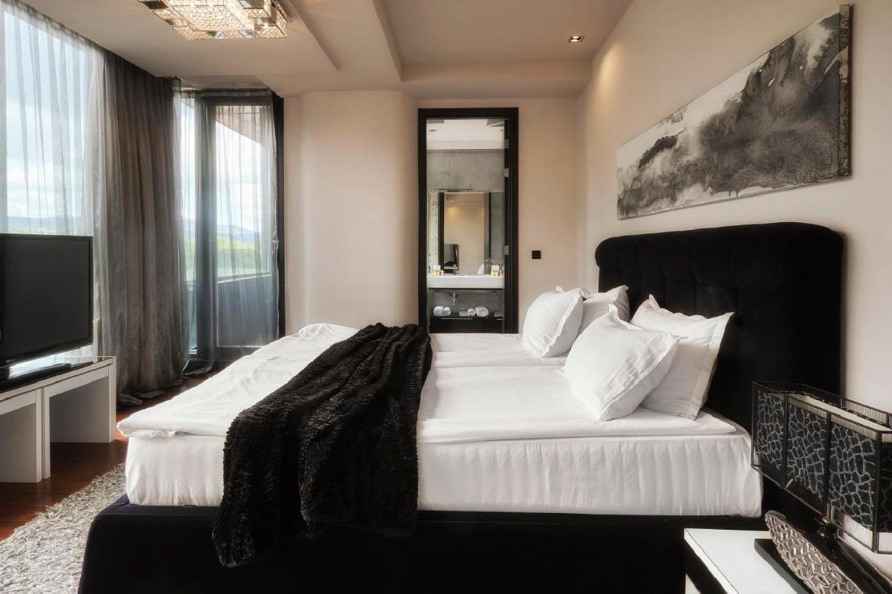 Hotel Emirates Sofya Dış mekan fotoğraf